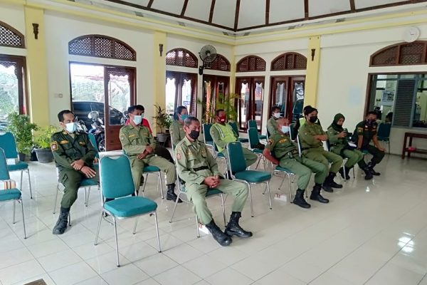 Puluhan Warga Desa Danukusuman Ikuti Pembinaan Linmas