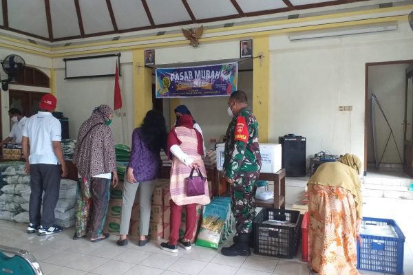 Kelurahan Danukusuman Gelar Pasar Murah Jelang Idhul Fitri 1442 H