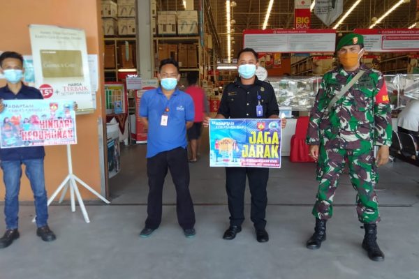 Tekan Angka Covid-19 Paska Lebaran 1442 H Babinsa Kratonan Sasar PPKM Mikro di Lottemart