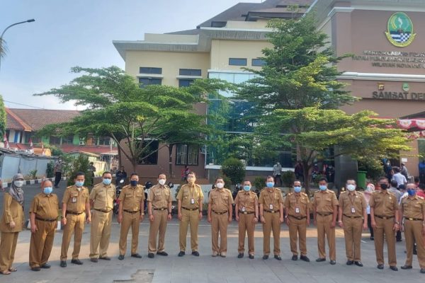 Samsat Depok1 Sejak Berlakukan Program Triple Untung Peneri maan  Pajak Setiap Harinya  Meningkat