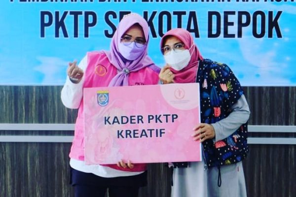 Rosanah Raih Penghargaan Kader Kreatif PKTP Se Kota Depok