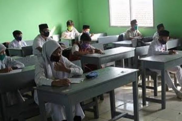 PTM 100% Kasus Covid19 Meningkat