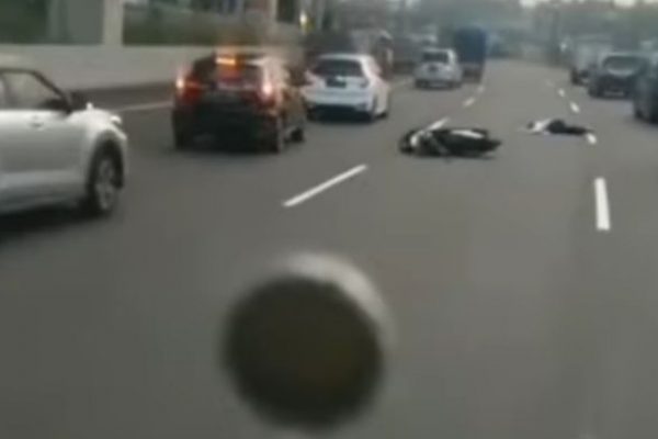 Salah Pilih Lewat Google Maps, Pelajar Tertabrak di Tol