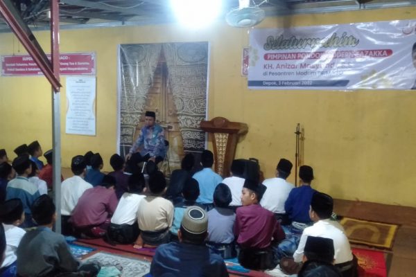 KH. Anizar Masyhadi, Pimpinan Pondok Modern Tazakka Batang Kunjungi Pesantren Modern Primago Depok