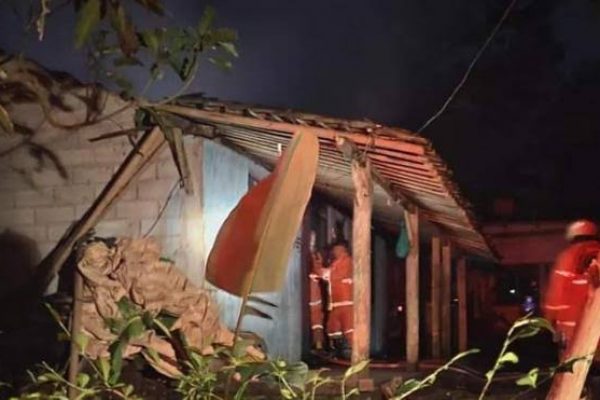 TV Meledak akibat Korsleting, Rumah Warga Semarang Terbakar