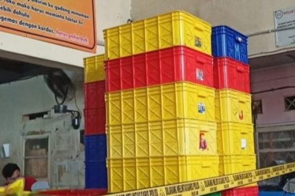 Polisi Segel Gudang Minyak Di Depok Karena Melakukan Kemas Ulang
