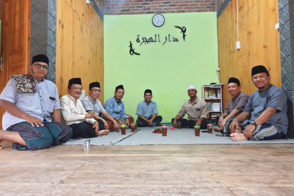 PRIMAGO PEDULI SERAHKAN WAKAF TUNAI SEBESAR 5.000.000 KEPADA PESANTREN DARUL HIJRAH, MLARAK PONOROGO