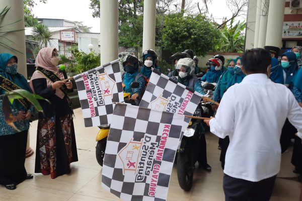 Ketua Tim Penggerak PKK Depok Lepas Kader D’stunting Menara Cipayung.