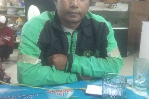 Reno (28) Pengemudi Ojol Gigit Jari,Menerima Order Fiktif