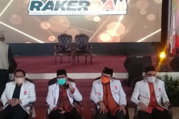 DPD PKS Kota Depok Gelar Rakerda dan Pelantikan Dewan Pakar dan Umum Hasil Survey  di Bumi Wiyata Depok