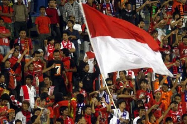 Penonton Wajib Vaksin Booster Jika Hadiri Pertandingan Olahraga