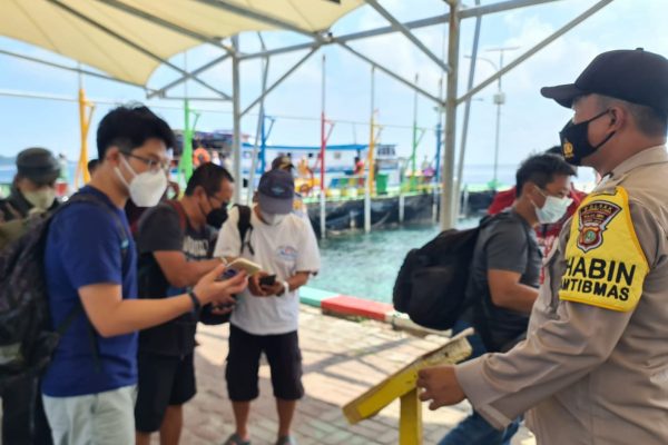 Di 4 Dermaga Pulau Permukiman Kep Seribu Utara, 240 Wisatawan Tiba Jalani Scan PeduliLindungi