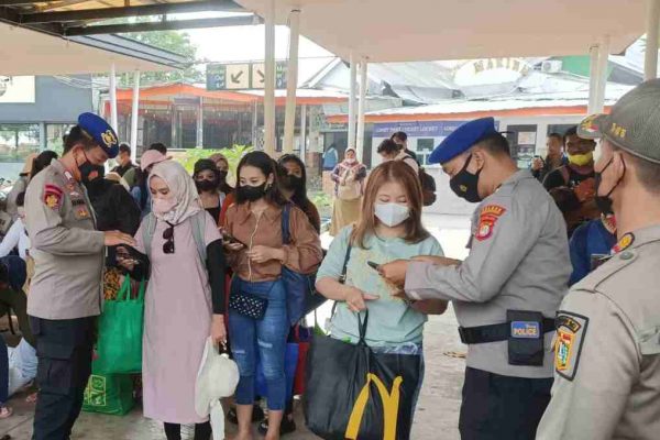 Ke Pulau Seribu dari Dermaga Marina Ancol, 437 Penumpang Kapal Scan PeduliLindungi