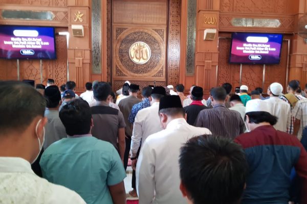 Masjid Baitul Kamal Kota Depok Gelar Sholat Ghoib