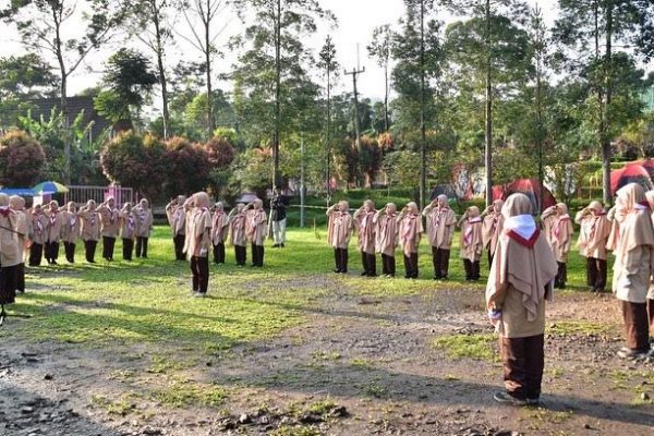 Pesantren Modern Primago adakan Upacara Kemerdekaan RI ke 77 di Gunung Bunder Bogor Jawa Barat