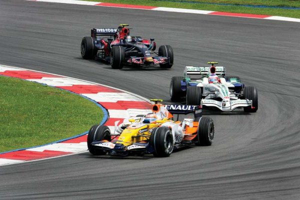 Grand Prix Mengikuti Satu Sama Lain Dan Sayangnya Terlihat Sama Di Sisi Tribun Penggemar Formula 1