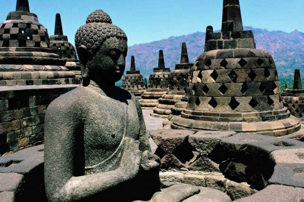 Ternyata Ada Perbedaan Jenis Candi Patung Arca Hindu dan Budha