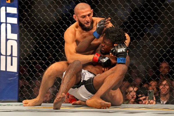 Mencetak D’Arce Choke Ronde Pertama di T-Mobile Arena