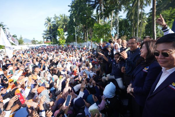 Bakudapa Bersama Masyarakat Manado, Anies: Mari Kuatkan Pesan Negara yang Cinta pada Rakyatnya