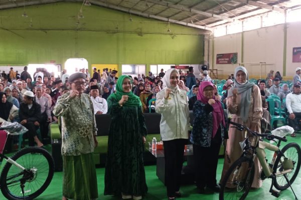 Kegiatan Kerja Sama Kampanye Stunting BKKBN-Hj Nurhayati di Manonjaya Kab.Tasikmalaya