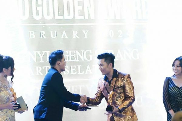 Fedri Ramadhan Sabet Pemenang MC Billinguals Terbaik Pria di Parindo Golden Award 2024