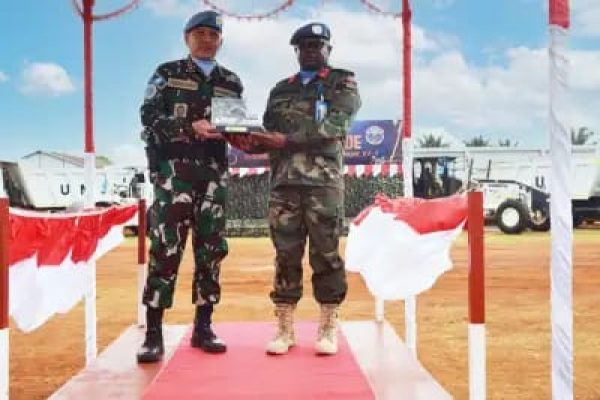 Satgas Kizi TNI Konga XX-T Monusco Terima Penghargaan UN Medal