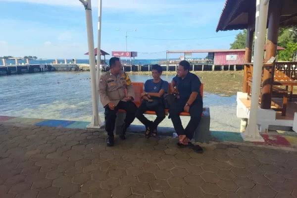 Bhabinkamtibmas Pulau Pramuka Himbau Warga Terkait Keamanan Pasca Pemilu 2024