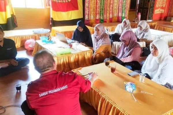Gelar Kegiatan Rutin Bincang Literasi, FPL Pasaman Barat Sampaikan Rencana Pelaksanaan Kemah Literasi 2024
