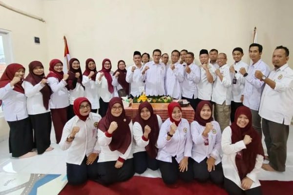 Semarak HUT PPNI ke-50, DPD PPNI Jakarta Timur Gelar Kegiatan Bakti Sosial