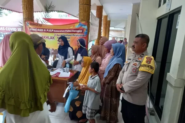 Pendistribusian Bantuan Pangan Cadangan Beras Pemerintah di Kepulauan Seribu Utara Berlangsung Lancar