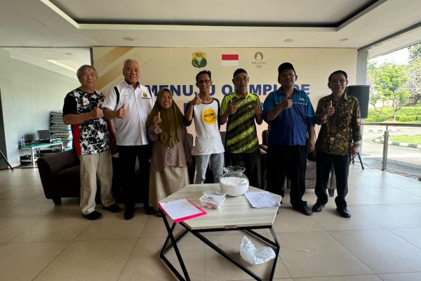 Rayakan HUT ke-73, PBSI Bagikan Berkat kepada Staf dan Karyawan