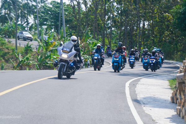 DEPUTI ADPIN PIMPIN ROMBONGAN MOTOR PKB RACING DARI PALABUHANRATU MENYUSURI PANTAI SELATAN JABAR
