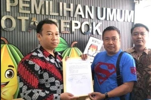 Bukan Hanya APK saja yang Didistribusikan KPU Depok kepada dua Paslon, Tapi ada ini juga