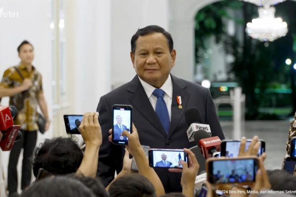 Prabowo Tegaskan PPN 12% Hanya untuk Barang Mewah: Kita Tetap Lindungi Rakyat Kecil