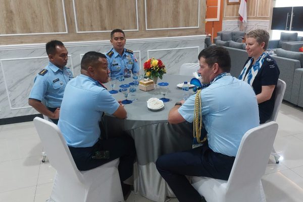 Danlanud Husein Sastranegara Menerima Kunjungan Kehormatan Atase Angkatan Udara Australia