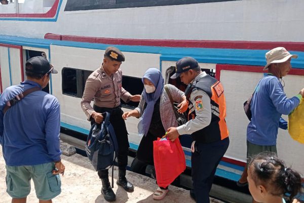 Polsek Kepulauan Seribu Utara Gelar Pengamanan Dermaga Pulau Kelapa: Wujudkan Rasa Aman dan Nyaman
