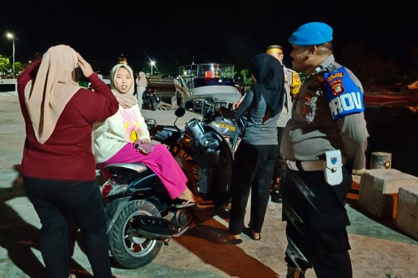 Polsek Kepulauan Seribu Utara Gelar Patroli Malam Perintis Presisi untuk Antisipasi Gangguan Kamtibmas