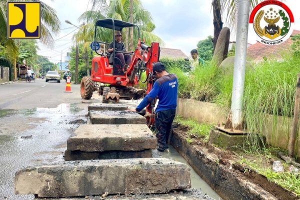 2 Hari Normalisasi Drainase, PARA RAJA Optimis Masalah Banjir di Jalan Pemuda Bakal Hilang