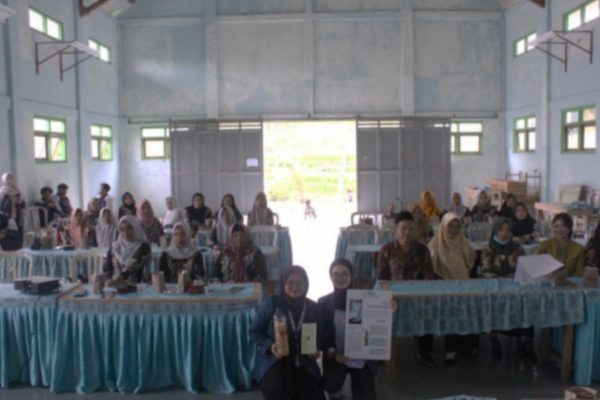 KKN UNDIP Gelar Pelatihan Eco Enzyme di Wonosobo