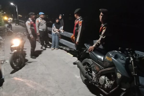 Polisi Humanis Polsek Kepulauan Seribu Utara Gelar Patroli Malam, Cegah Tawuran Remaja dan Larang Judi Online