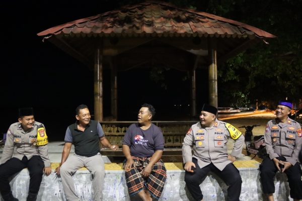 Kapolres Kepulauan Seribu Silaturahmi dengan Tokoh Agama dan Masyarakat di Pulau Tidung