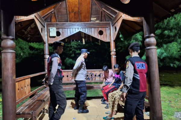 Polisi Baik dan Humanis: Patroli Sahur Polsek Kepulauan Seribu Utara Cegah Tawuran Remaja
