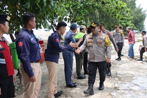 Lebaran Kedua, Kapolres Kepulauan Seribu Pantau Langsung Arus Mudik dan Kunjungan Wisatawan