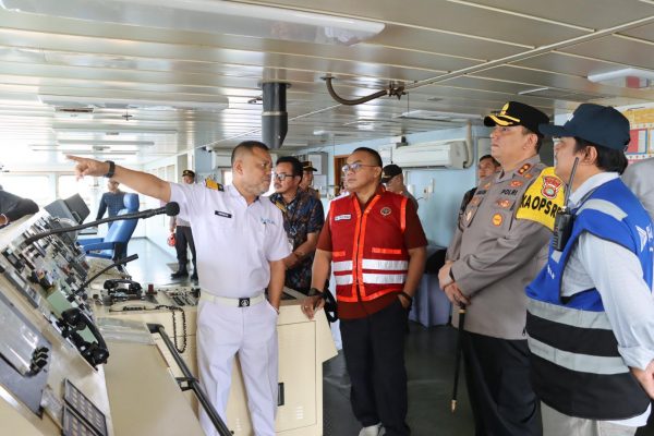 Kapolres Pelabuhan Tanjung Priok, Cek dan Kontrol Pengamanan Arus Balik Lebaran Penumpang Kapal