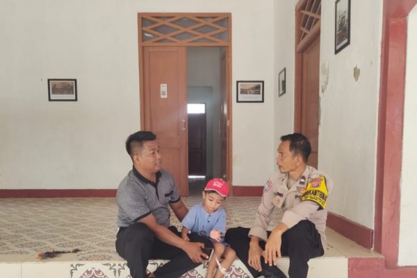 Bhabinkamtibmas Pulau Panggang Sambangi Warga, Ajak Jaga Kamtibmas dan Waspadai Dampak Buruk Judi Online