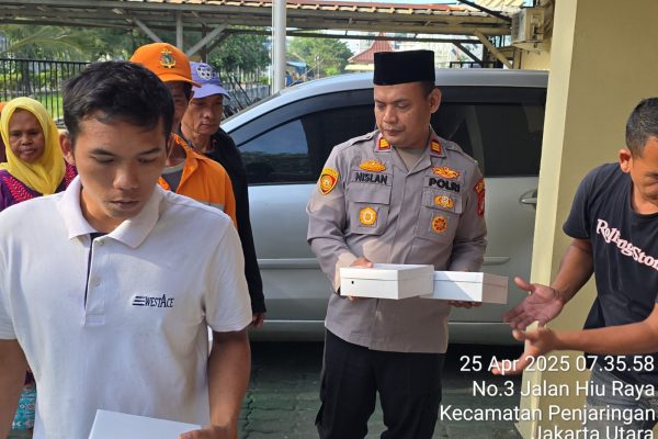 Berbagi Kebahagiaan Di Hari Jumat Penuh Keberkahan