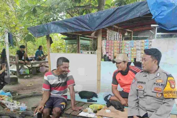 Bripka Khohim Chovivi Sambangi Tokoh Masyarakat Pulau Pari, Perkuat Sinergi Jaga Keamanan Wilayah