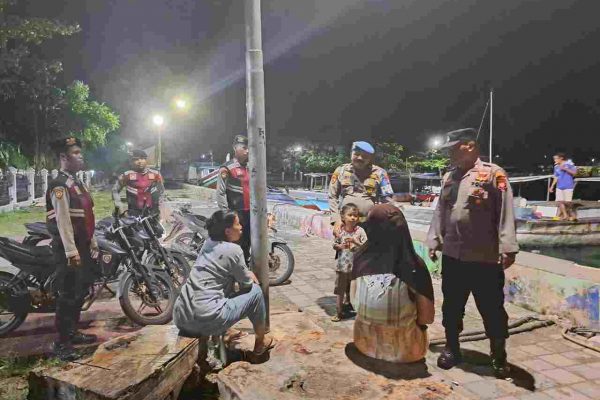 Polisi Baik dan Humanis: Polsek Kepulauan Seribu Utara Gelar Patroli Malam Dialogis Cegah Gangguan Kamtibmas
