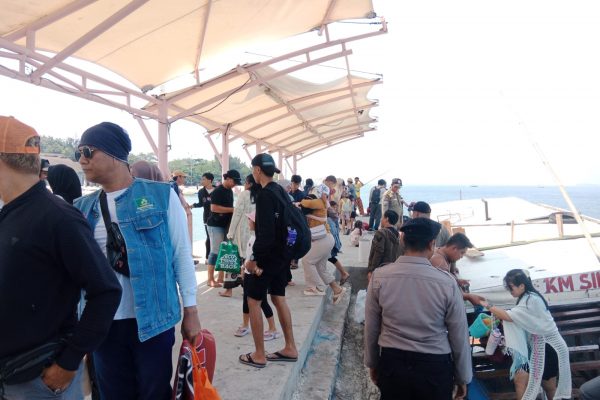 Polisi Baik Jaga Dermaga Pulau, Polsek Kepulauan Seribu Selatan Hadirkan Rasa Aman dan Humanis