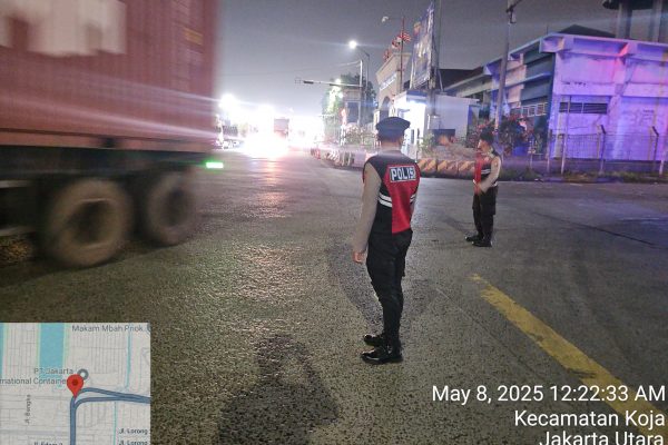 Pengaturan Lalu Lintas Personel Polres Pelabuhan Tanjung Priok: Antisipasi Kemacetan Akibat Peningkatan Aktivitas Ekspor-Impor